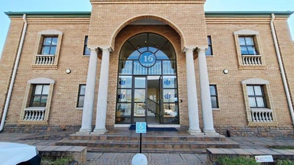 225  m² Office Space