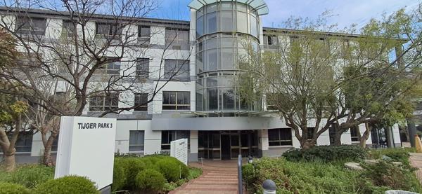 361  m² Office Space