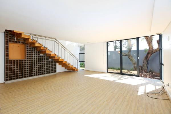 5 Bedroom Townhouse