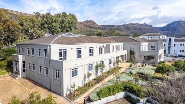 490  m² Office Space