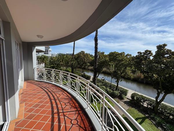 295  m² Commercial space