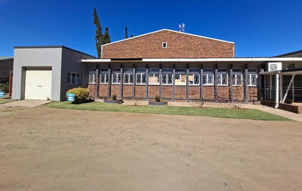 200  m² Commercial space