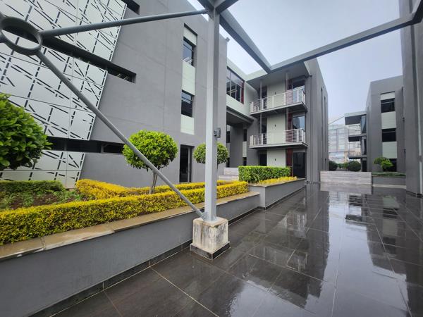 157  m² Commercial space