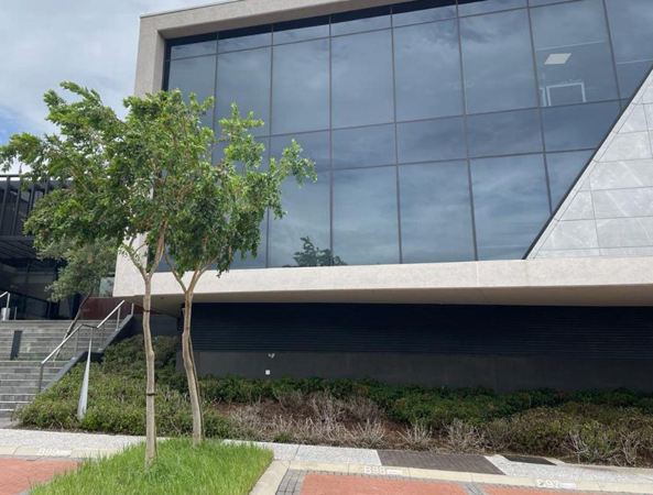 674 m² Commercial space