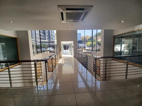 897.5 m² Office Space