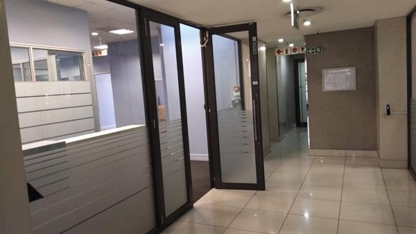 438  m² Office Space