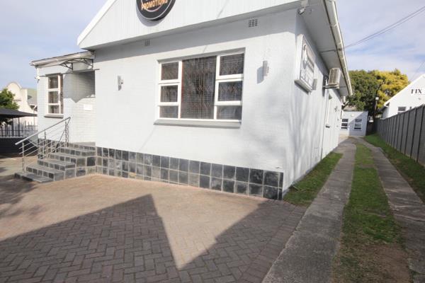 377  m² Office Space