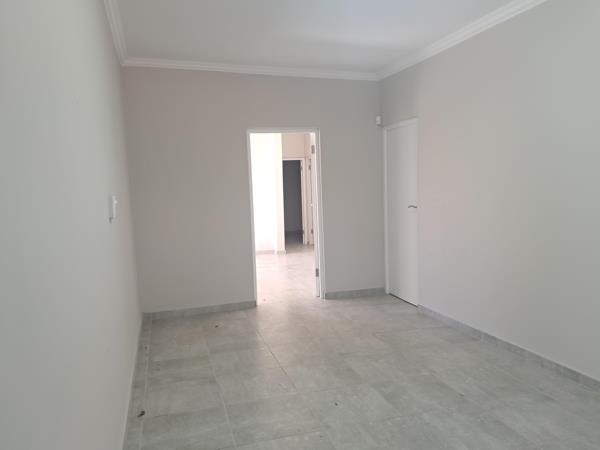 125  m² Commercial space