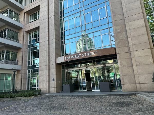 968  m² Commercial space