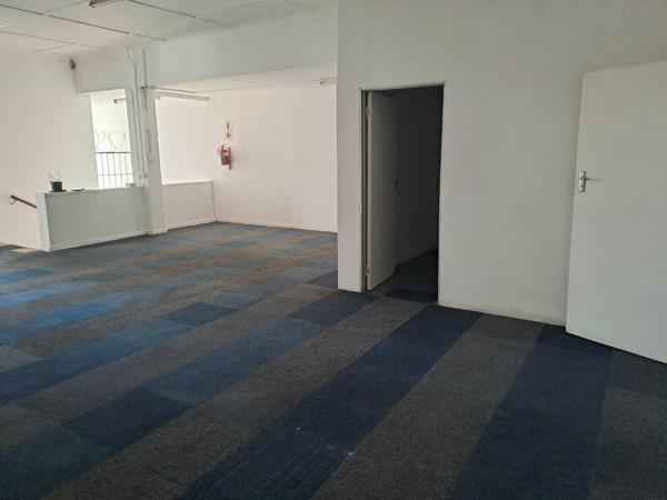 135  m² Commercial space