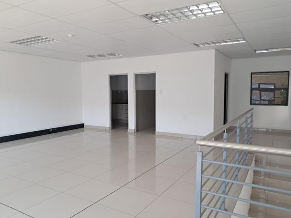 453  m² Industrial space