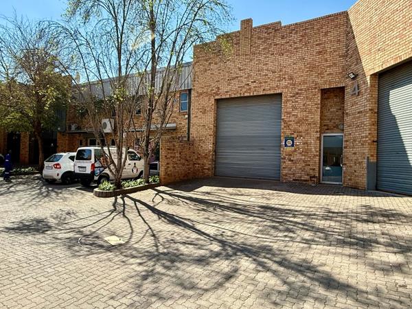 320  m² Industrial space