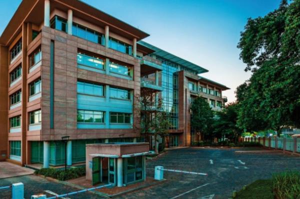968 m² Office Space
