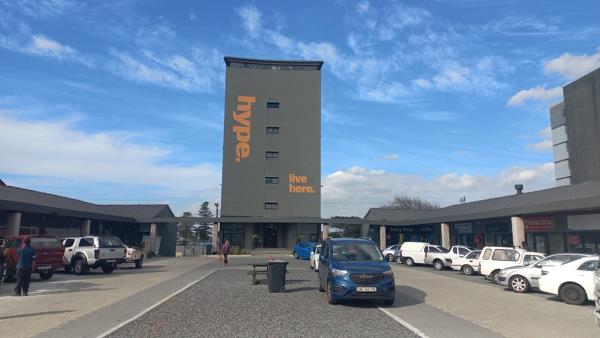 64  m² Retail Space