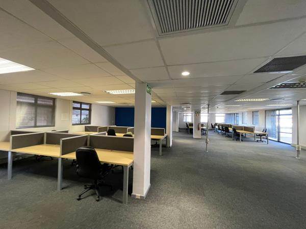 640  m² Commercial space