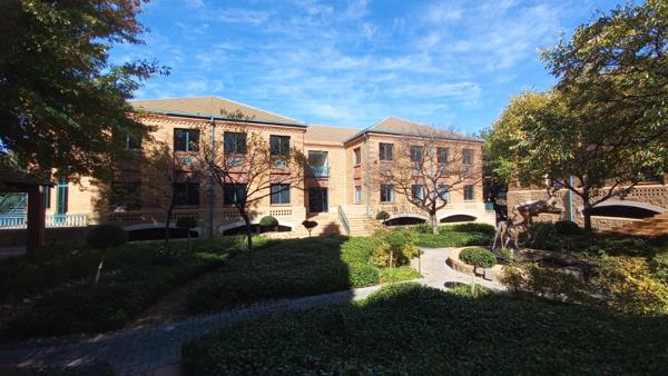 390 m² Commercial space