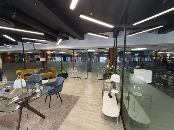 461 m² Commercial space