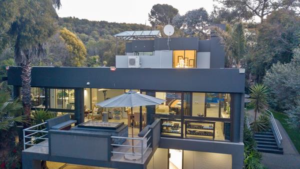 5 Bedroom House