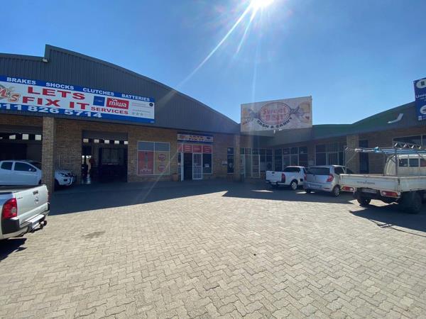 445  m² Industrial space