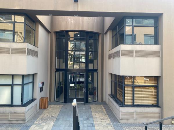 298  m² Commercial space