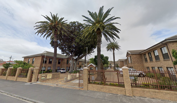 486  m² Commercial space