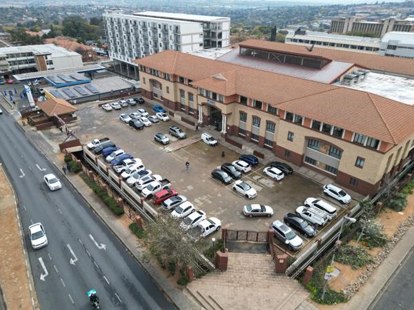 8 496 m² Commercial space