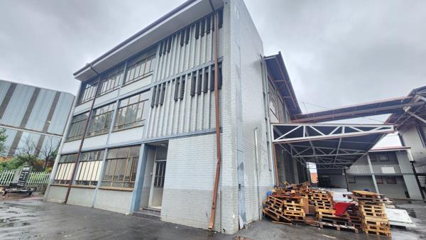 1 000  m² Industrial space