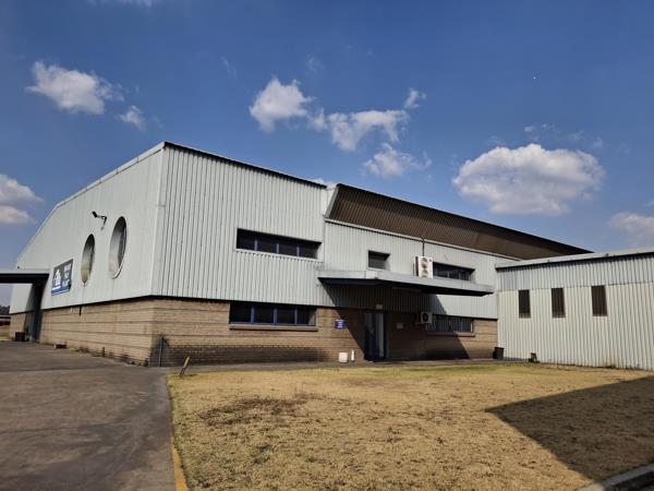 2 695  m² Industrial space