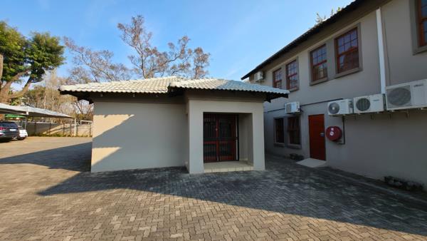 90  m² Commercial space