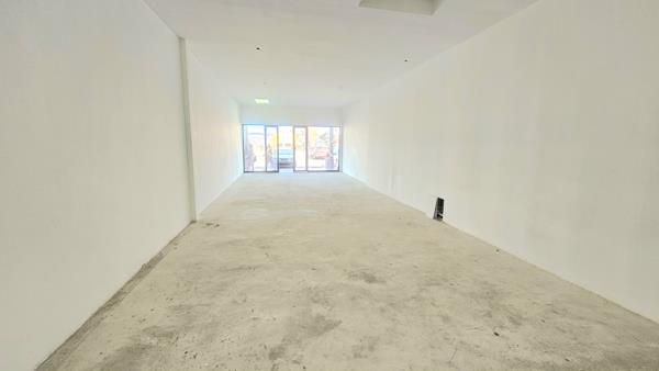 104  m² Retail Space