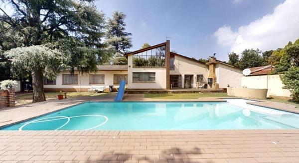 5 Bedroom House