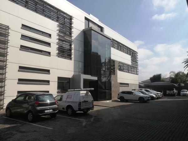 300  m² Commercial space