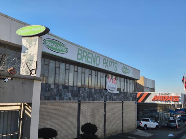 700  m² Commercial space