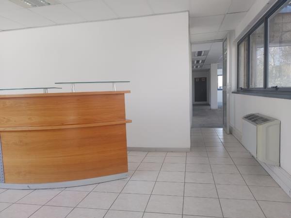 483  m² Office Space