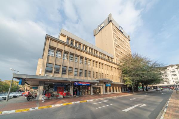 91  m² Commercial space