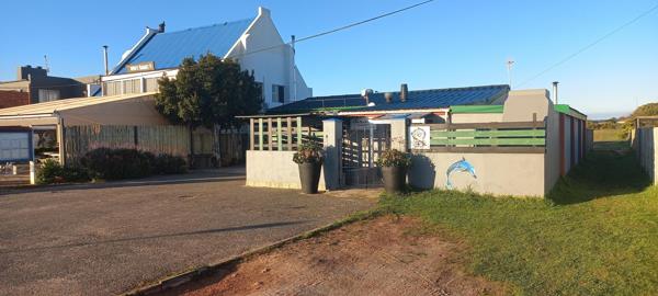 170  m² Commercial space