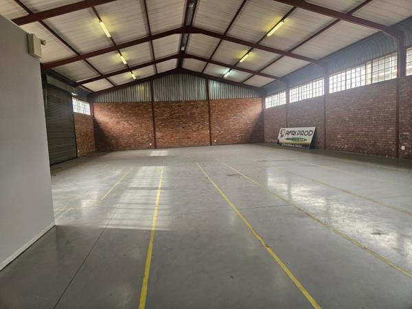 385  m² Industrial space