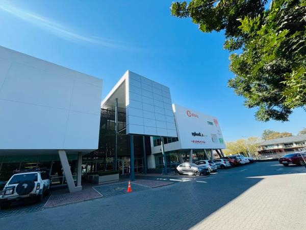 438  m² Commercial space