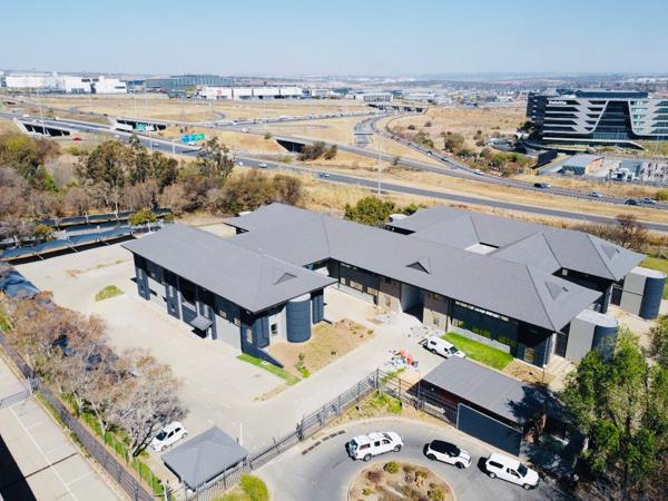 3 949 m² Commercial space