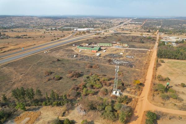 14 000  m² Commercial space