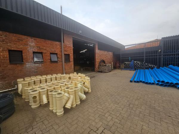 379  m² Industrial space