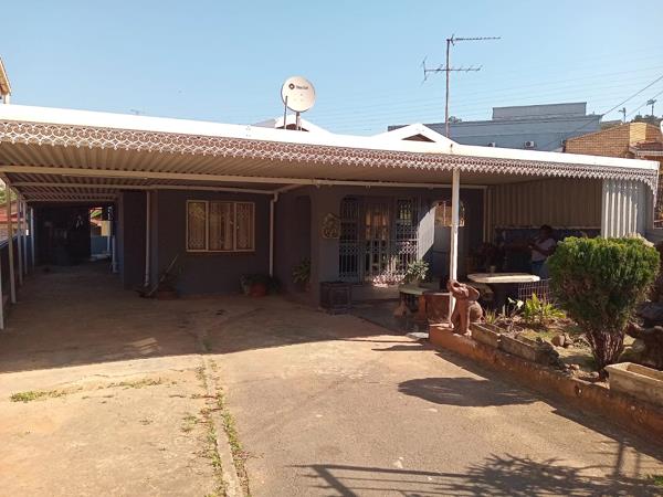 4.5 Bedroom Apartment