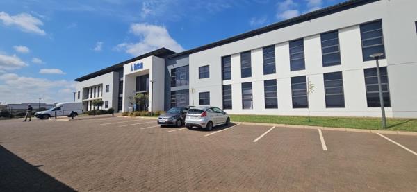 9 725  m² Industrial space