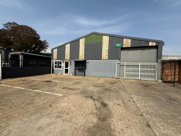 300  m² Industrial space