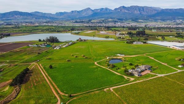 2 500 m² Commercial space