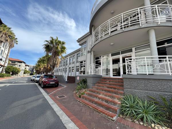 351  m² Commercial space