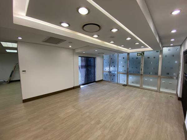 337  m² Office Space