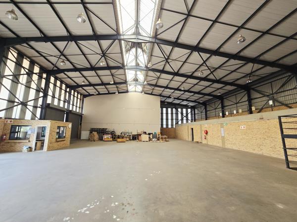 2 985  m² Industrial space
