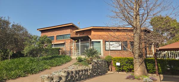 218  m² Commercial space