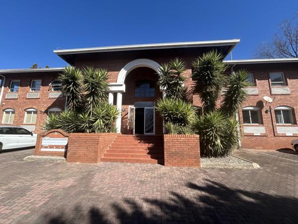 164  m² Commercial space